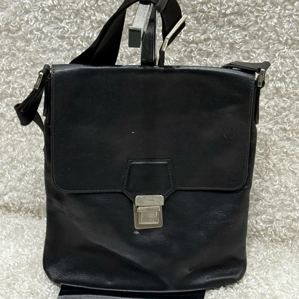 FENDI Black Leather Men's Messenger Bag